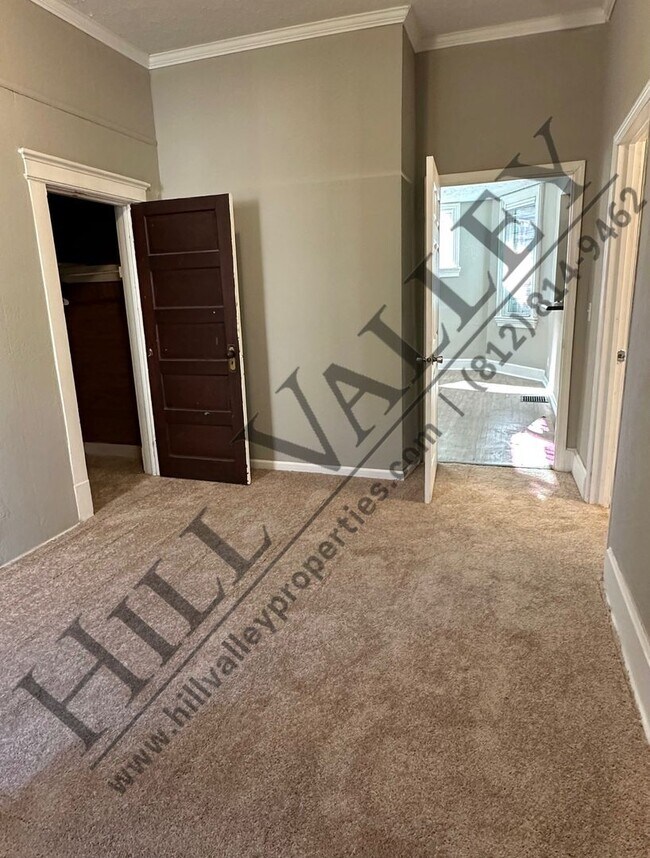 Building Photo - 1121 S 7th St