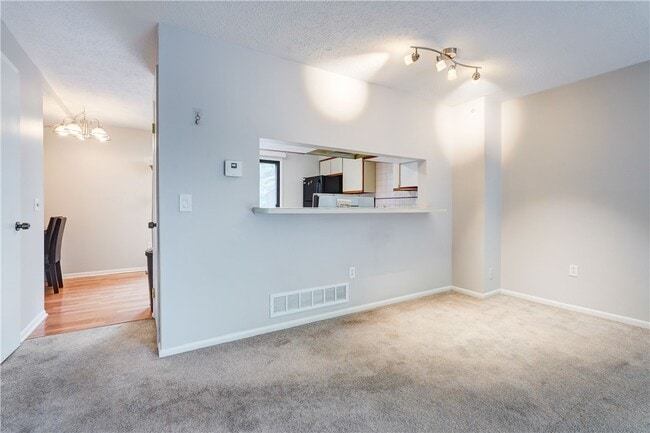 Building Photo - 133 Penn Ln