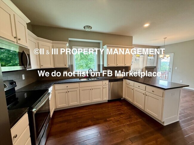 Building Photo - 9548 Roundtree St