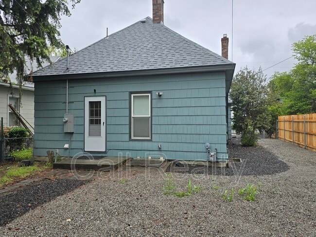 Building Photo - 2801 W Boone Ave