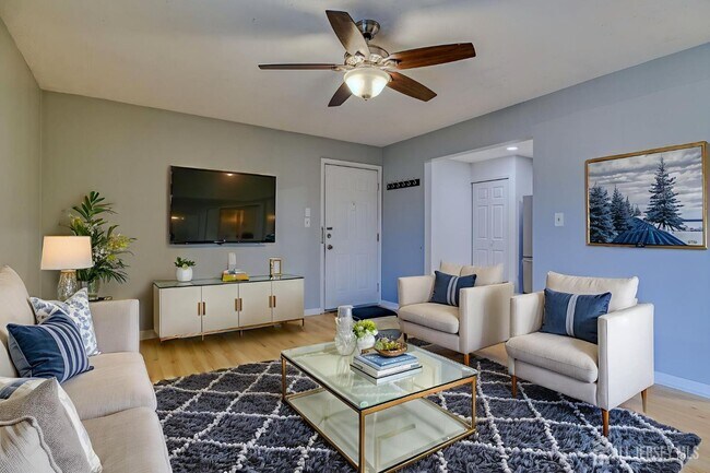 Building Photo - 20 Pembrook Ave