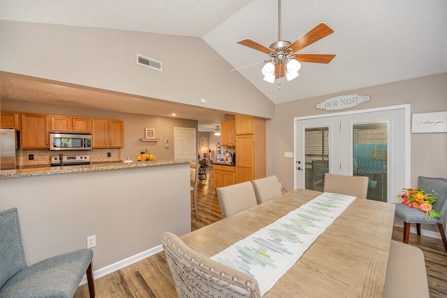 Building Photo - 451 Indian Lake Dr