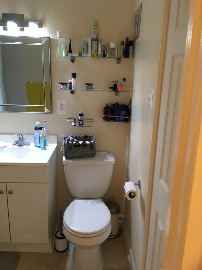 Building Photo - 7328 Lee Hwy