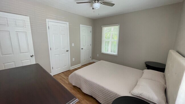 Building Photo - 1439 Clairmont Rd