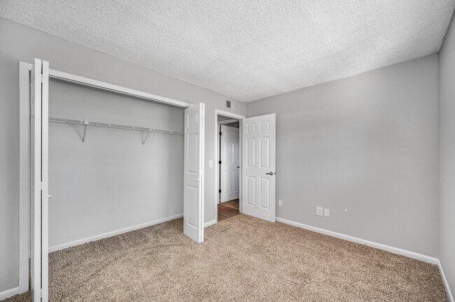 Building Photo - Armature Square