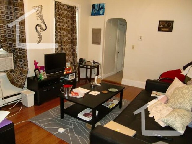 Building Photo - HOT Allston 1BR Listing!