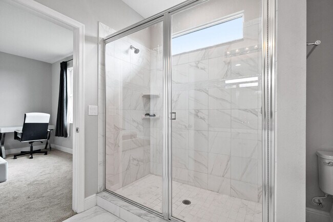 Building Photo - 1597 NW Cataluna Cir