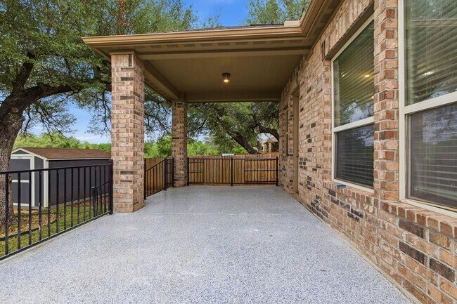 Building Photo - 15004 Iveans Way