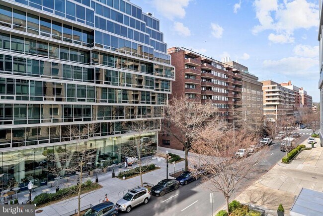 Building Photo - 1111 23rd St NW