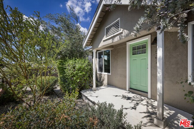 Building Photo - 1562 Attridge Ave