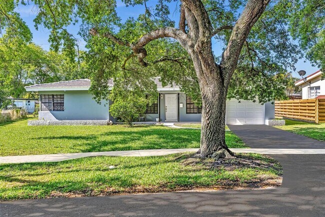 Primary Photo - 418 S 57th Way