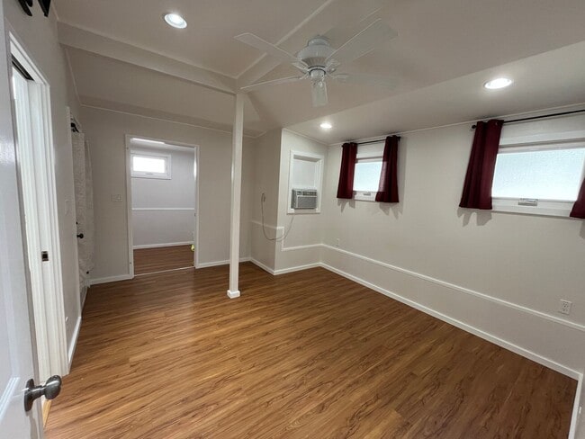 Building Photo - Honolulu/Kamehameha Heights - single famil...