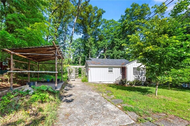 Building Photo - 948 Margaret Pl NW