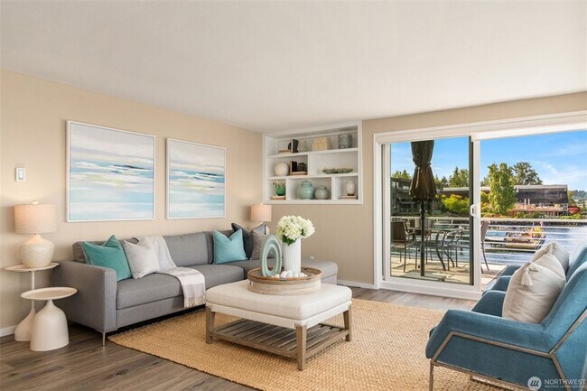 Building Photo - 2bd/1.75ba Kirkland Condo