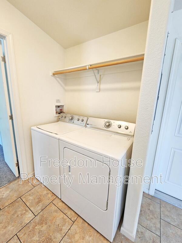 Building Photo - 1550 West Irons Street