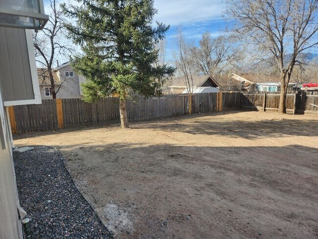 Building Photo - 2150 Eddington Way