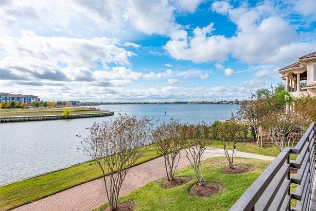 Building Photo - 2037 Enterprise Ave