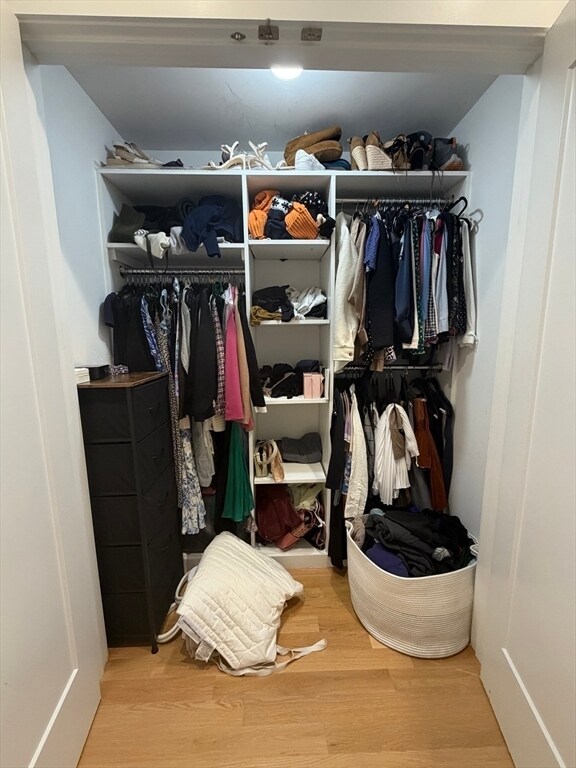 Building Photo - 283 Old Colony Ave