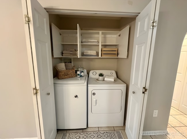 Building Photo - 3bed/3.5bath Townhouse in Walden Woods