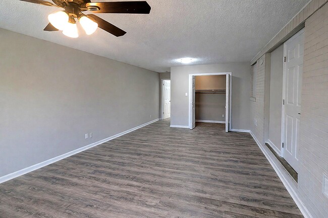 Building Photo - 311 Orchard Ln