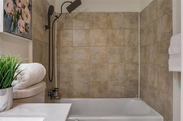 Building Photo - 914 Meadow Mead Dr