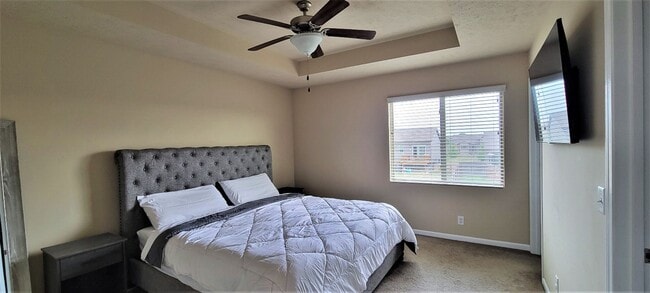 Building Photo - Must See Bennington Home!