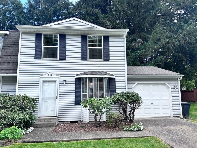 Building Photo - 821 Kaiser Rd NW