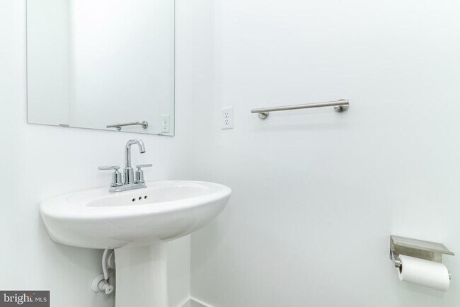 Building Photo - 41 Barnes Wy