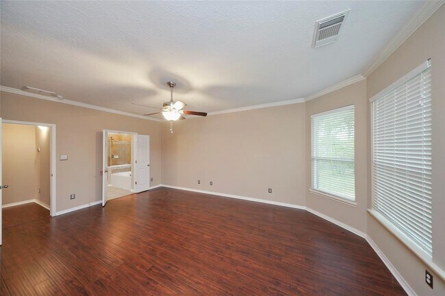 Building Photo - 8406 Oak Villa Ct