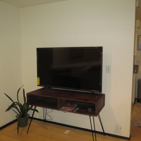 Building Photo - 1524 NE Junior St