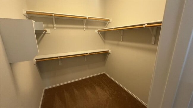 Building Photo - 129 Goldfinch Dr