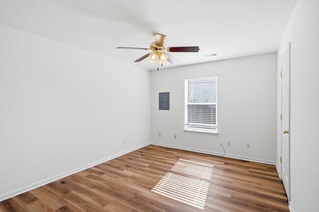 Building Photo - 3520 Prescott Dr