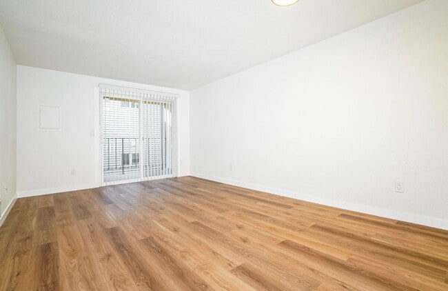 Building Photo - Fariway Apartments