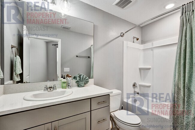 Building Photo - 8937 Daybreak St