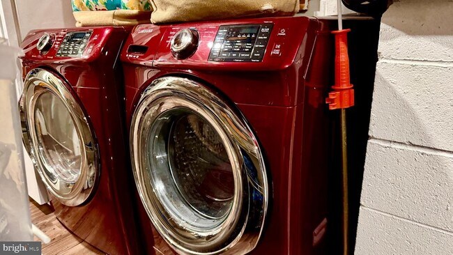 Building Photo - 17 Jill Ct