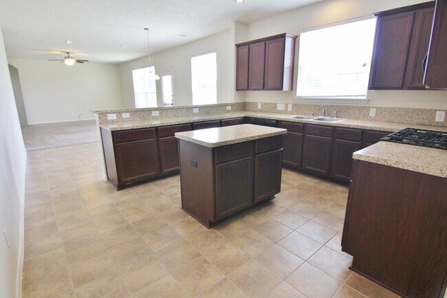 Building Photo - 30603 Gardenia Trace Dr