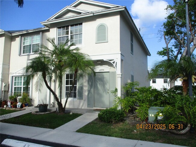 Primary Photo - 4996 SW 31st Terrace