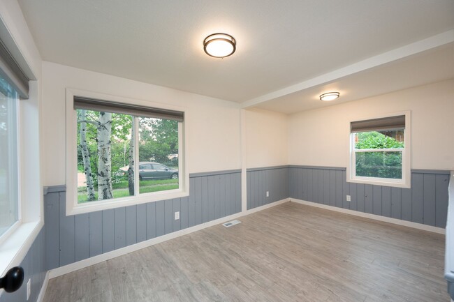 Building Photo - Central Located Remodeled 3 Bedroom Home- ...