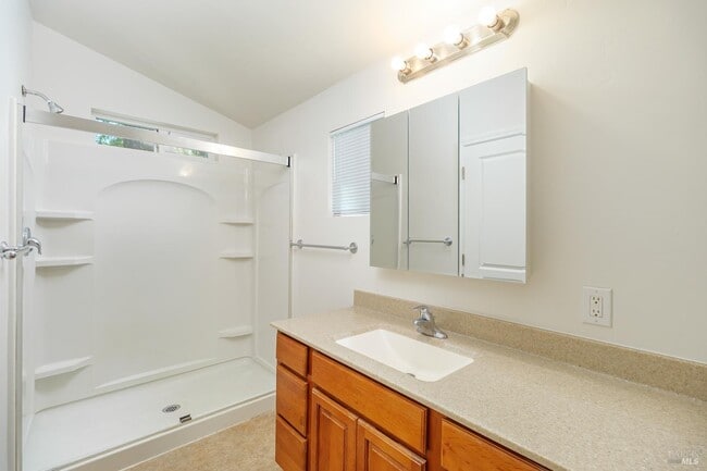 Building Photo - 3995 Roblar Rd