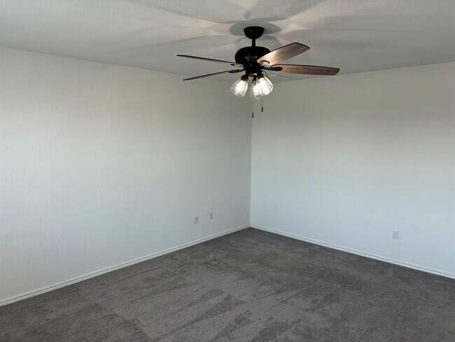 Building Photo - 108 Bennington Dr