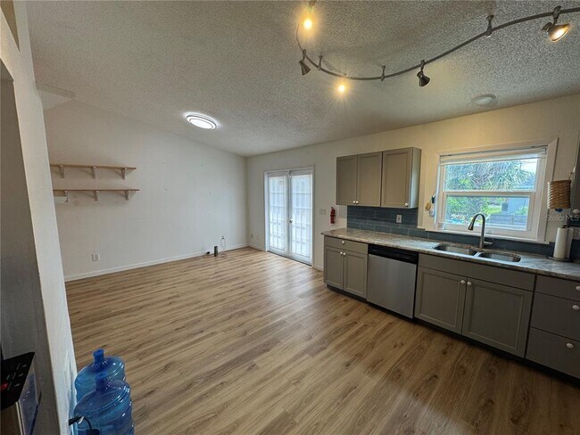 Building Photo - 1172 Kenisco Rd