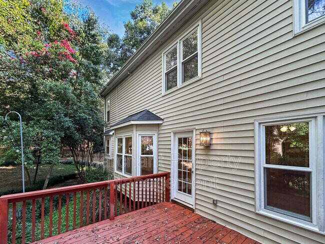 Building Photo - 7 Waxwing Ct