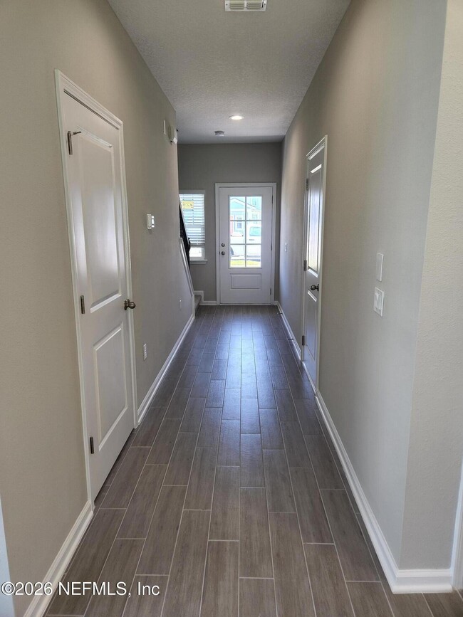 Building Photo - 118 Pinebury Ln