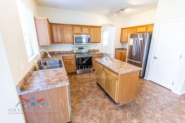 Building Photo - 17932 W Caribbean Ln