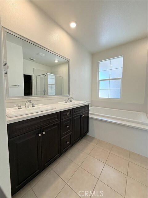 Building Photo - 13166 Oatman Dr