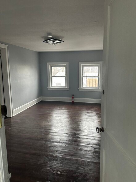 Building Photo - 56 Dobbs Ferry Rd