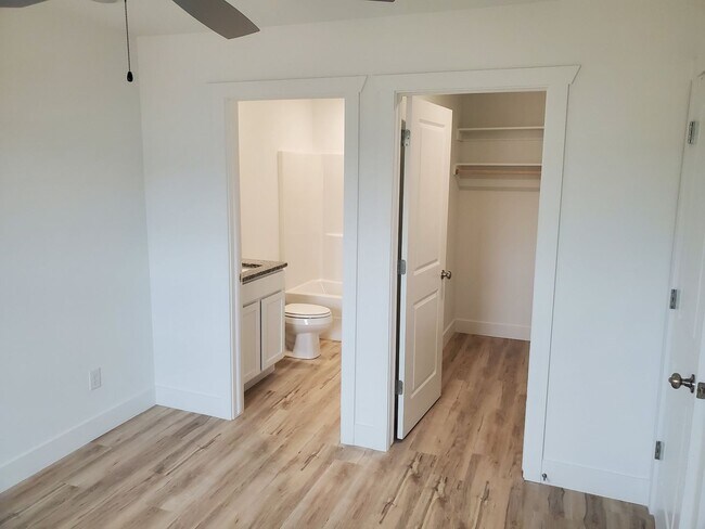 Building Photo - 1205 Nedra Dr