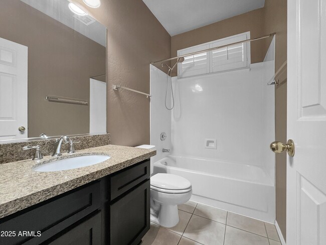 Building Photo - 1624 W South Fork Dr