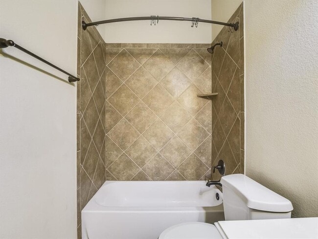 Building Photo - 452 Monahans Dr