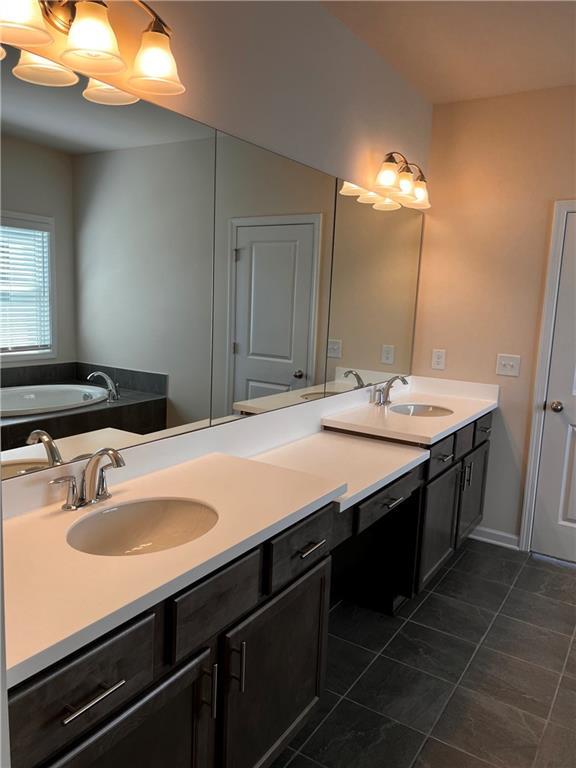 Building Photo - 3755 Crestland Ln